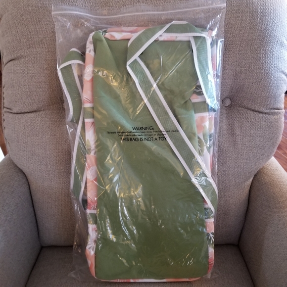 Thirty-one Large Utility Tote - Picture 3 of 3